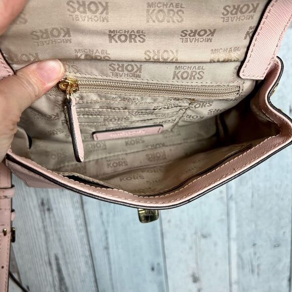 Michael Kors leather crossbody - Picture 8 of 12